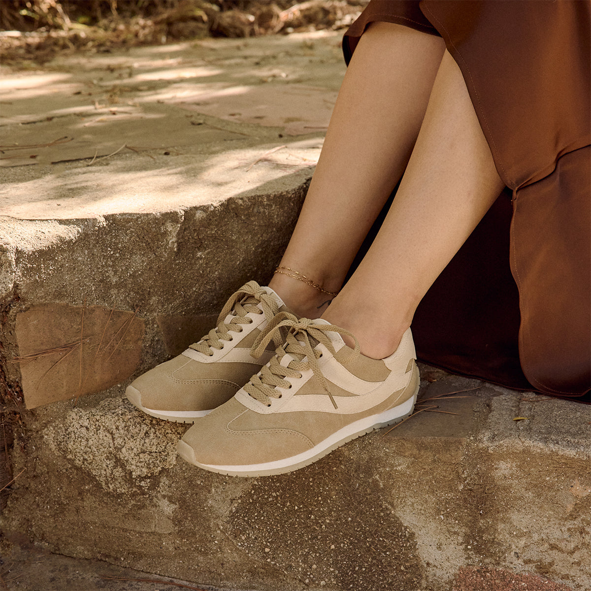 Yellow Box Footwear Ambrosa Lace-Up Jogger - Natural