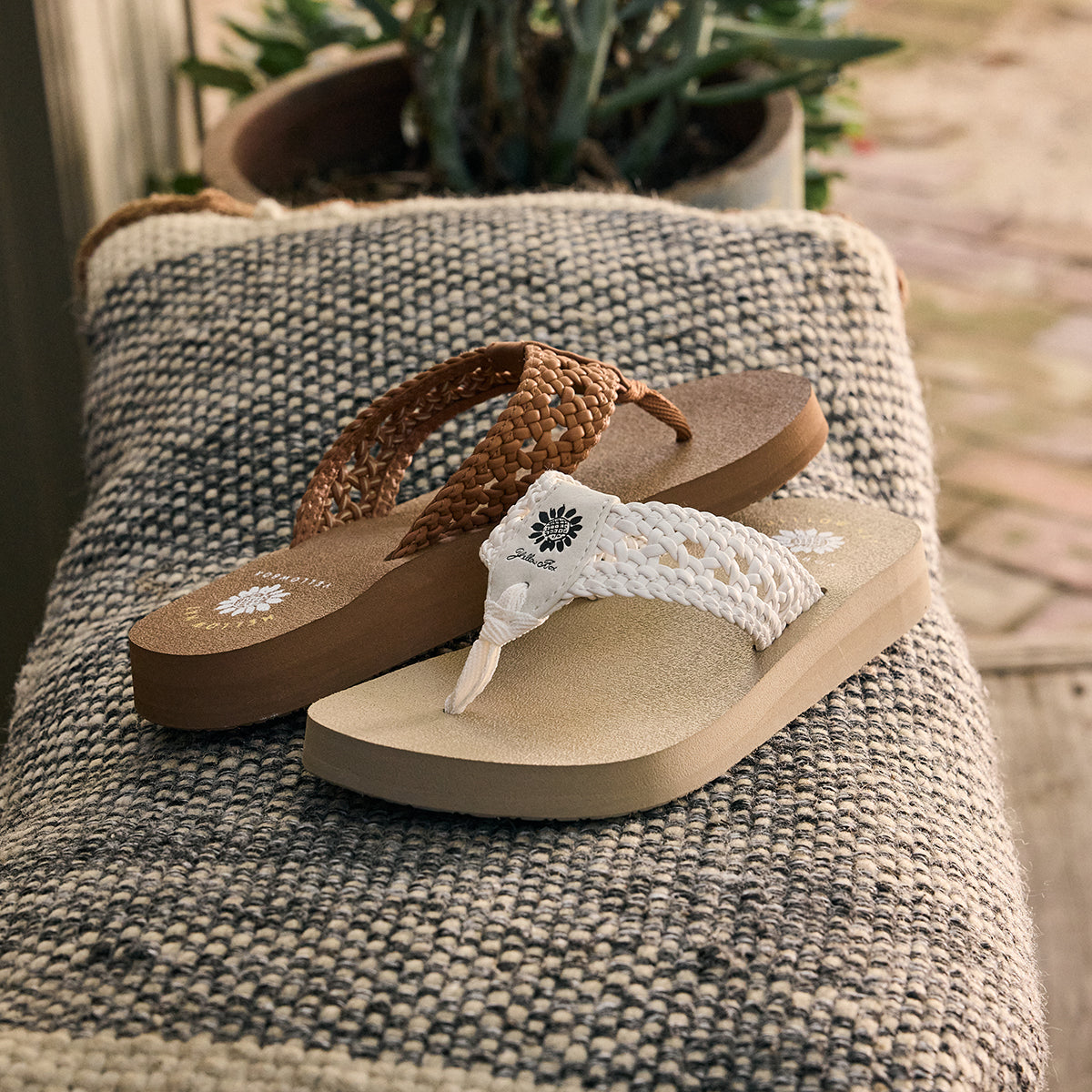 Yellow Box Footwear Niles Flip Flop - Ivory