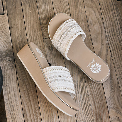 Yellow Box Footwear Guida Slide Sandal - White
