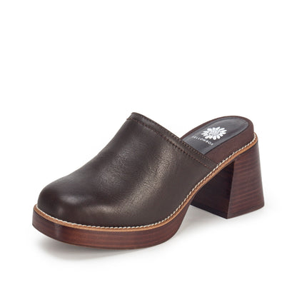 Yellow Box Footwear Ivaria Platform Clog - Chocolate