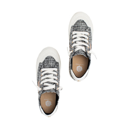 Yellow Box Footwear Ghent Slip-On Sneaker - Black