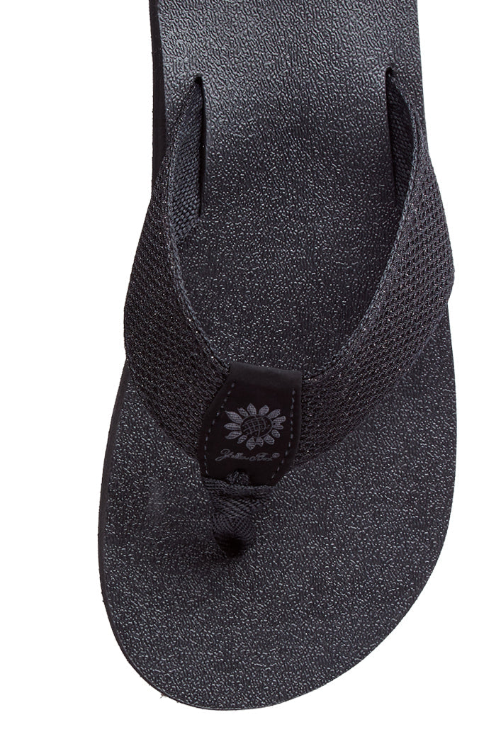 Yellow Box Footwear Dax Flip Flop - Black