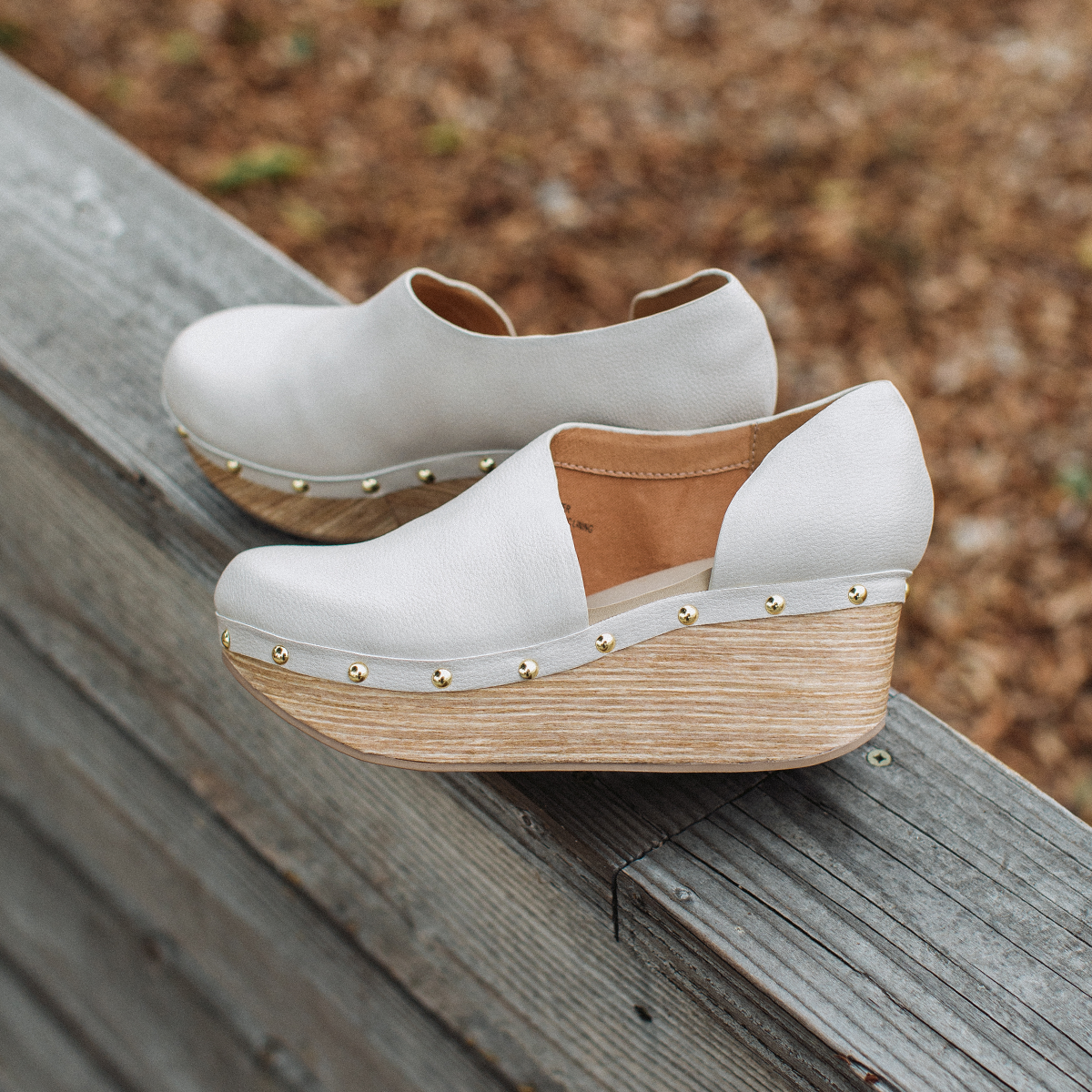 Yellow Box Footwear Bidelia Wedge Clog - Bone