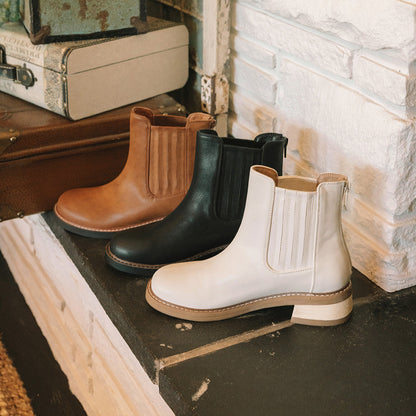Yellow Box Footwear Clyde Chelsea Boot - Bone