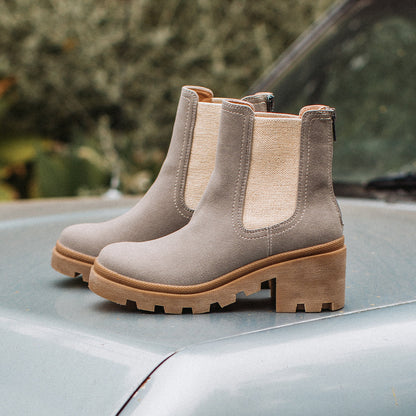 Yellow Box Footwear Tabitha Chelsea Boot - Lt Gray