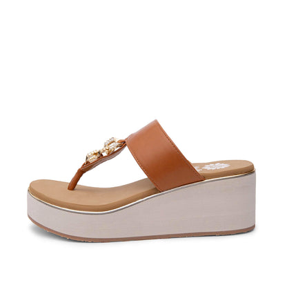 Yellow Box Footwear Darcy Wedge Sandal - White