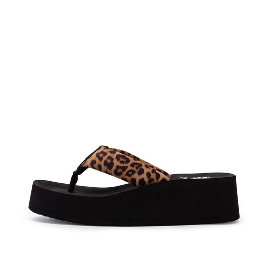 Yellow Box Footwear Kaylie Flatform Sandal - Black