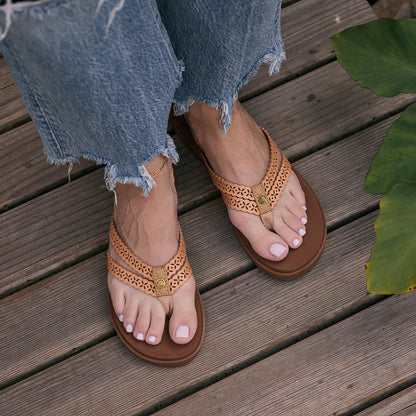 Yellow Box Footwear Fawn Sandal - White