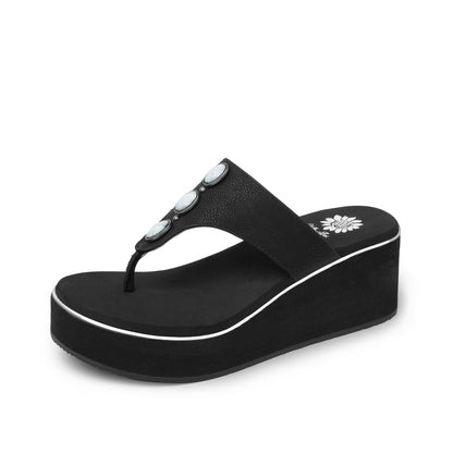 Yellow Box Footwear Daize Wedge Sandal - Black